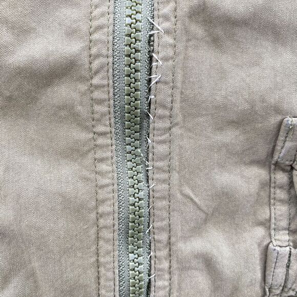 Duluth Vest Men Medium Green Canvas Mesh Fishing Utility Hunting Hiking Gorpcore - Picture 5 of 12